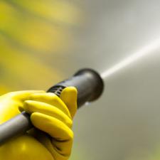 5 Reasons to Hire a Pressure Washing Company Thumbnail